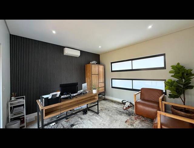 5 BEDROOM HOUSE FOR SALE IN MIDSTREAM HEIGHTS